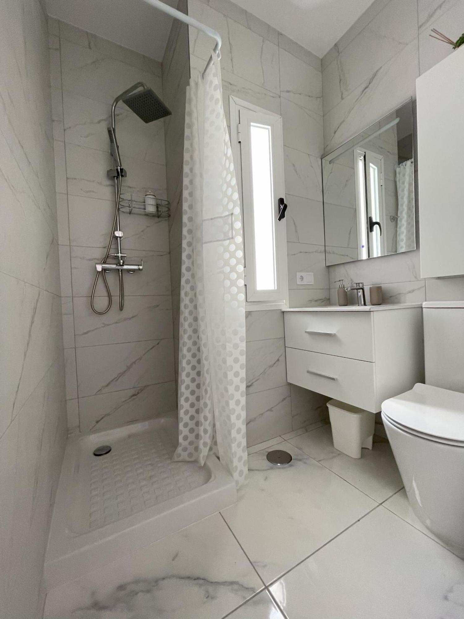Newly Renovated Apartment With 2 Terrace, 2 Bedroom, 5Min Beach Puerto de Santiago  Luaran gambar