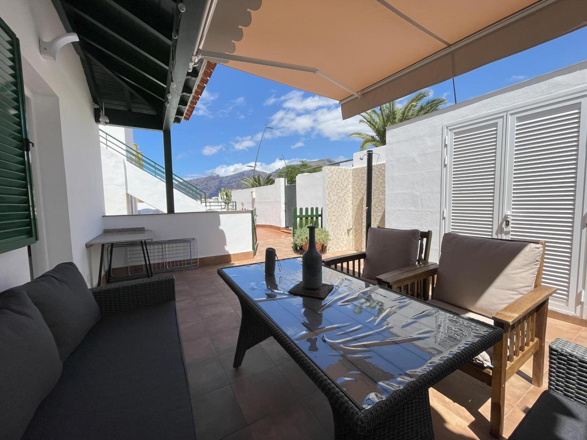 Newly Renovated Apartment With 2 Terrace, 2 Bedroom, 5Min Beach Puerto de Santiago  Luaran gambar