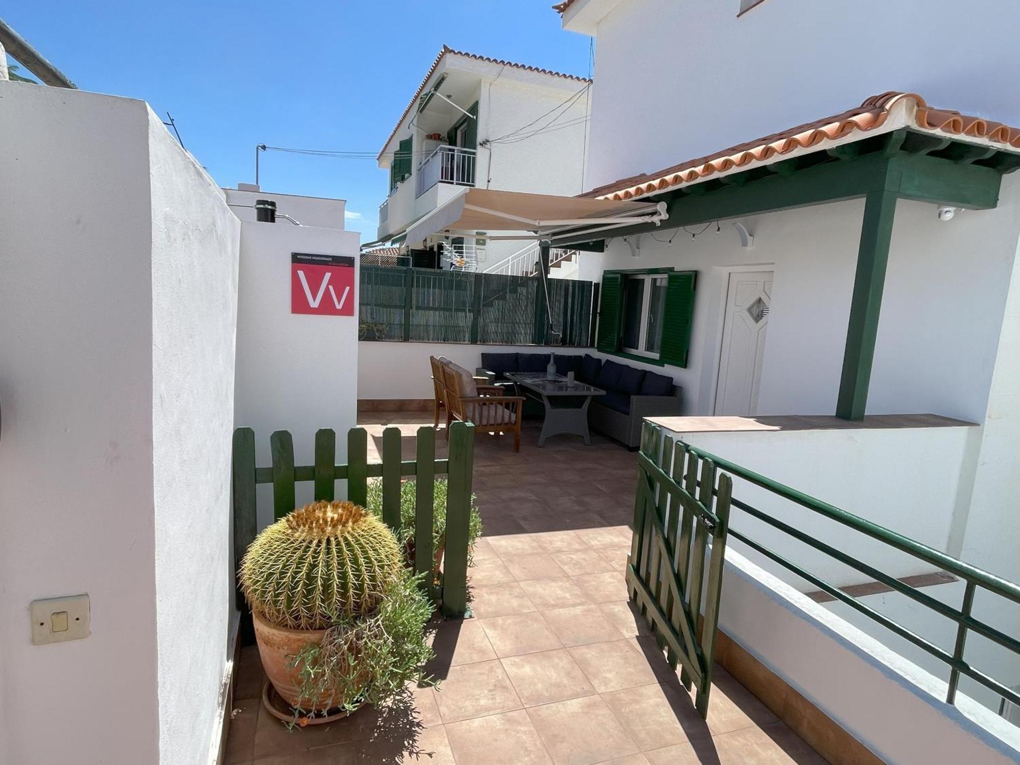 Newly Renovated Apartment With 2 Terrace, 2 Bedroom, 5Min Beach Puerto de Santiago  Luaran gambar