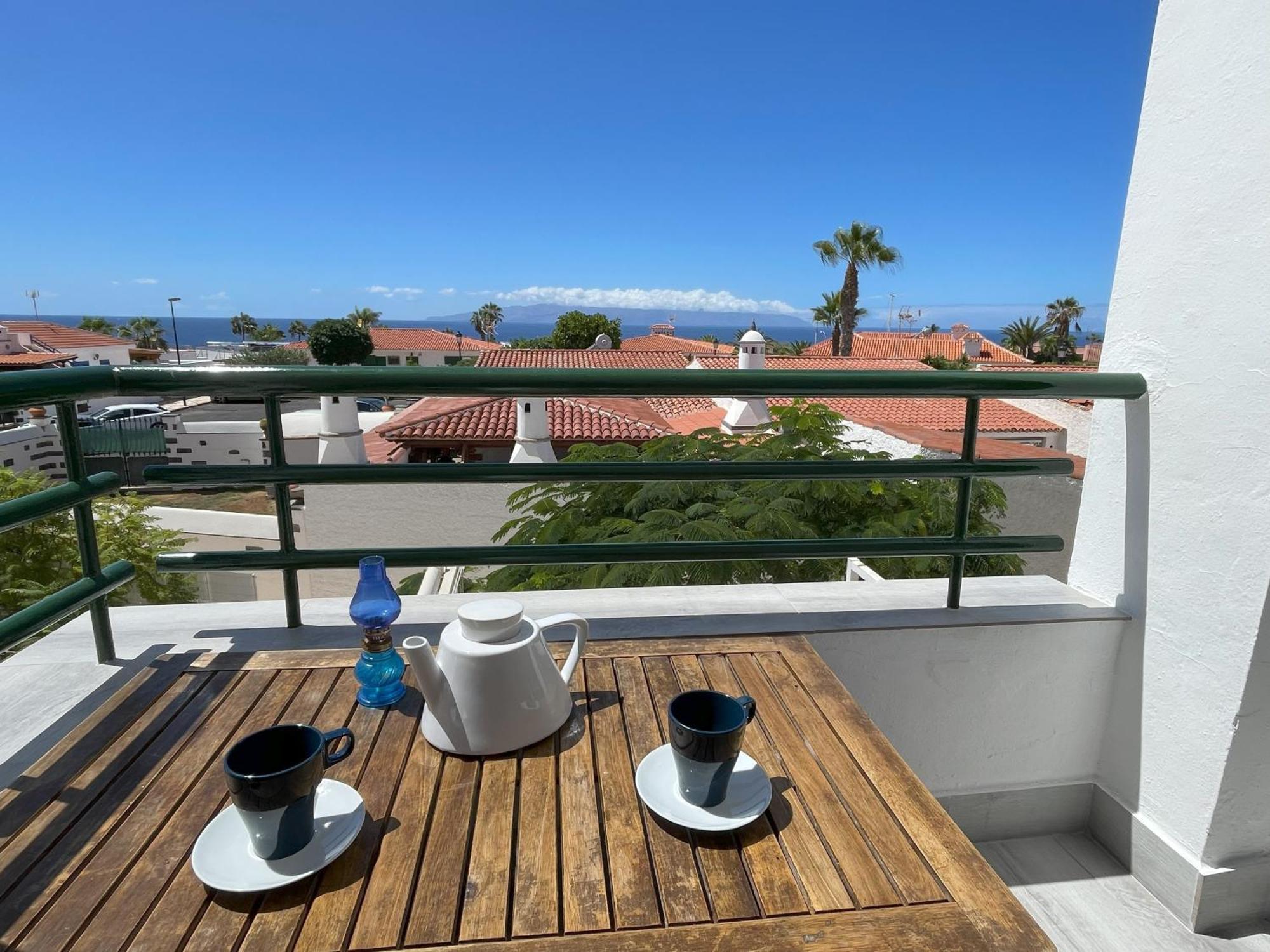 Newly Renovated Apartment With 2 Terrace, 2 Bedroom, 5Min Beach Puerto de Santiago  Luaran gambar